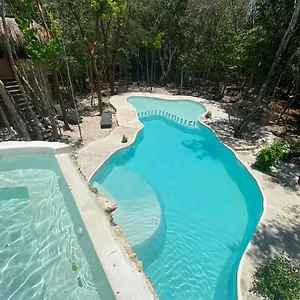 Camping Aldea Maya-ha Con Cenotes